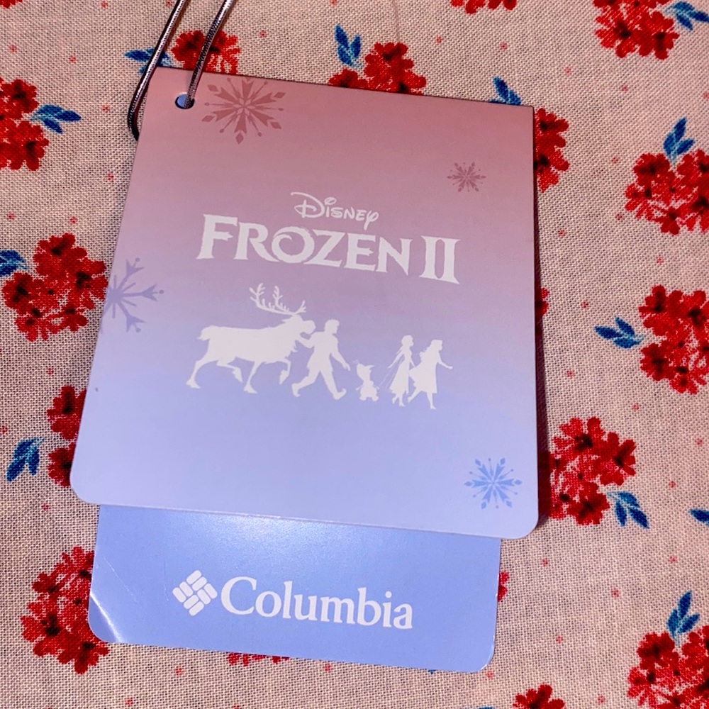 Columbia limited edition Frozen™️ XL child’s puffer jacket ❄️💙